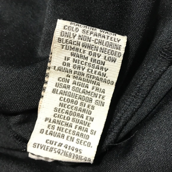 ๐ 4/$20 SALE! Animal Rosette Scoop Neck Blouse - Picture 5 of 7